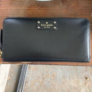 NEW KATE SPADE ♠️ WALLET